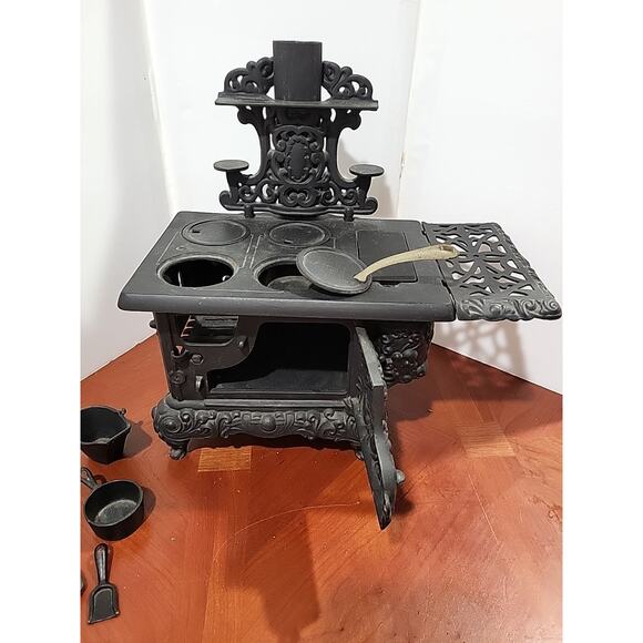 Vintage Royal Kenton Salesman Sample Child Cast Iron Stove - Picture 6 of 16